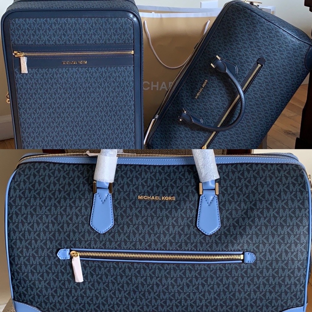 Michael Kors Travel Duffle French Blue - Picture 7 of 7
